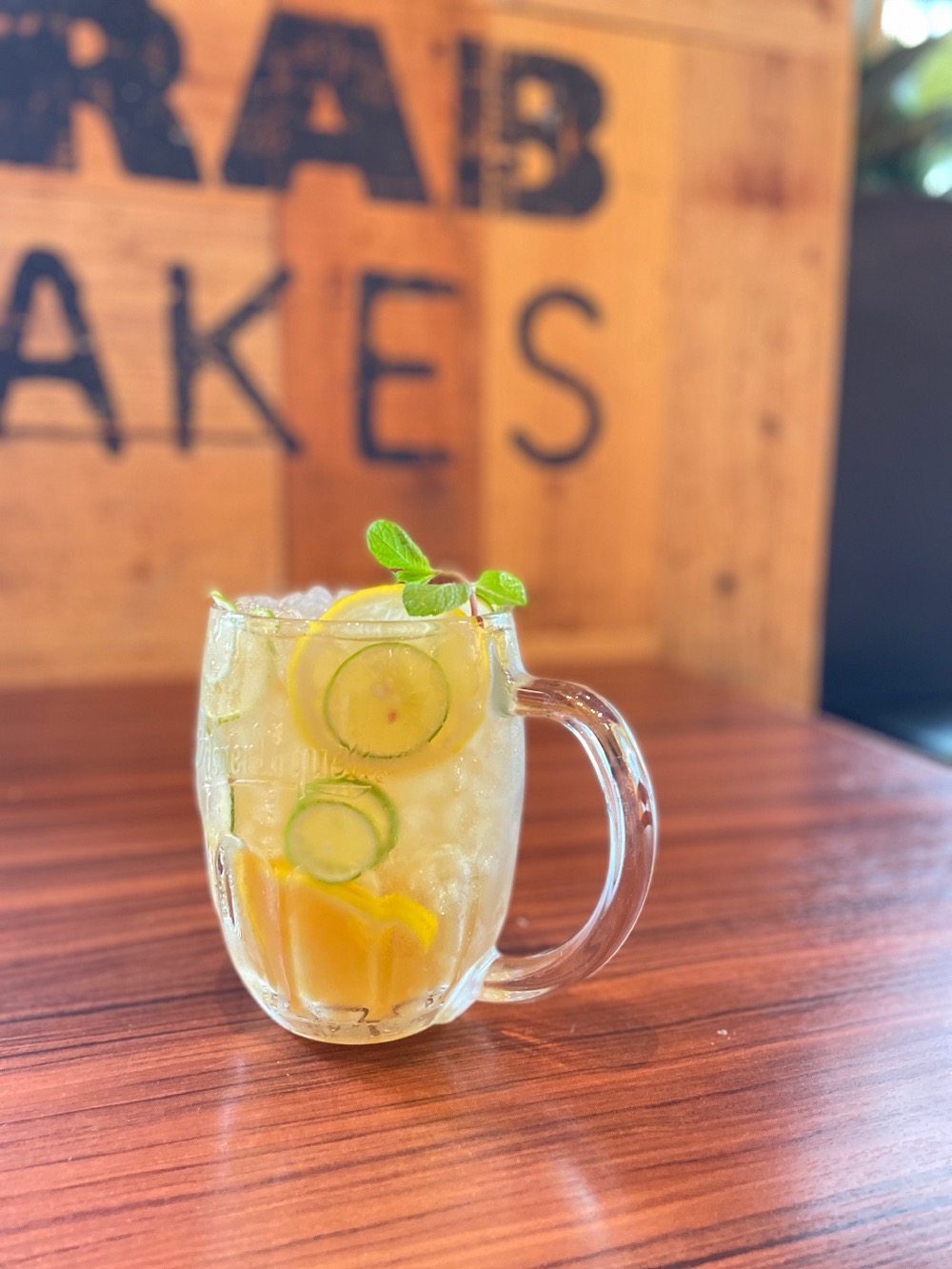 ザ・チェインスモーカーズ、最新アルバム『ソー・ファー・ソー・グッド』リリース＆「アイ・ラヴ・ユー」MV公開 - 画像一覧（4/39）