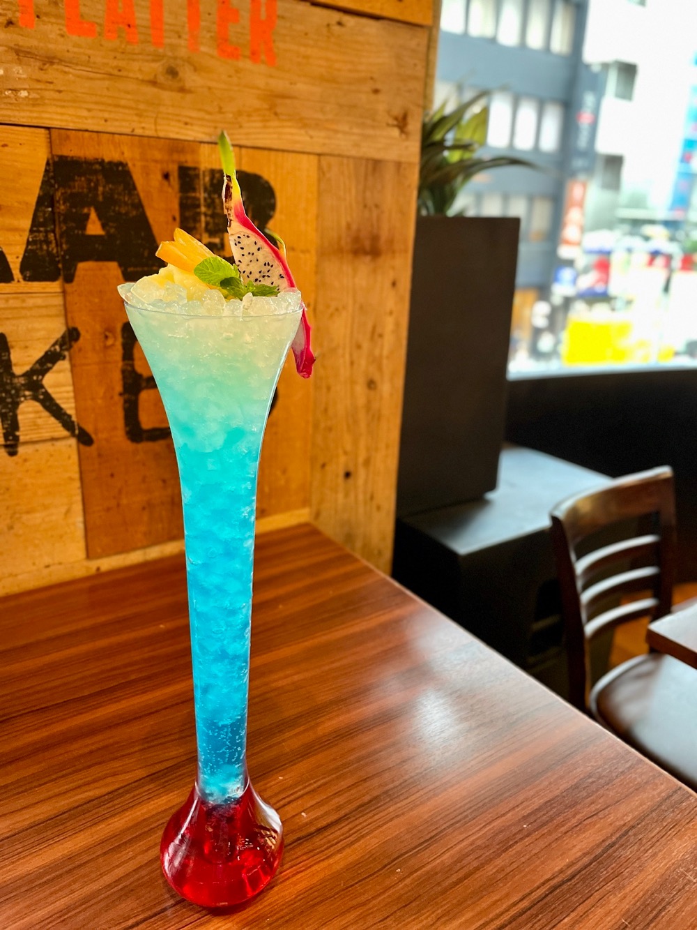 ザ・チェインスモーカーズ、最新アルバム『ソー・ファー・ソー・グッド』リリース＆「アイ・ラヴ・ユー」MV公開 - 画像一覧（33/39）