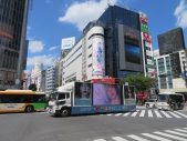 BoAが渋谷をジャック！ 渋谷の街に計100面を超えるビジュアルが登場 - 画像一覧（1/6）