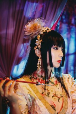 妖艶な柴咲コウ！ 映画『ホリック xxxHOLiC』より、蜷川実花監督撮りおろしの公式写真集カット解禁