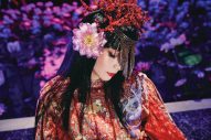 妖艶な柴咲コウ！ 映画『ホリック xxxHOLiC』より、蜷川実花監督撮りおろしの公式写真集カット解禁 - 画像一覧（3/4）