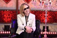 YOSHIKI、TBS『モニタリング』初出演！ 俳優・小泉孝太郎との意外な関係が明らかに - 画像一覧（2/7）