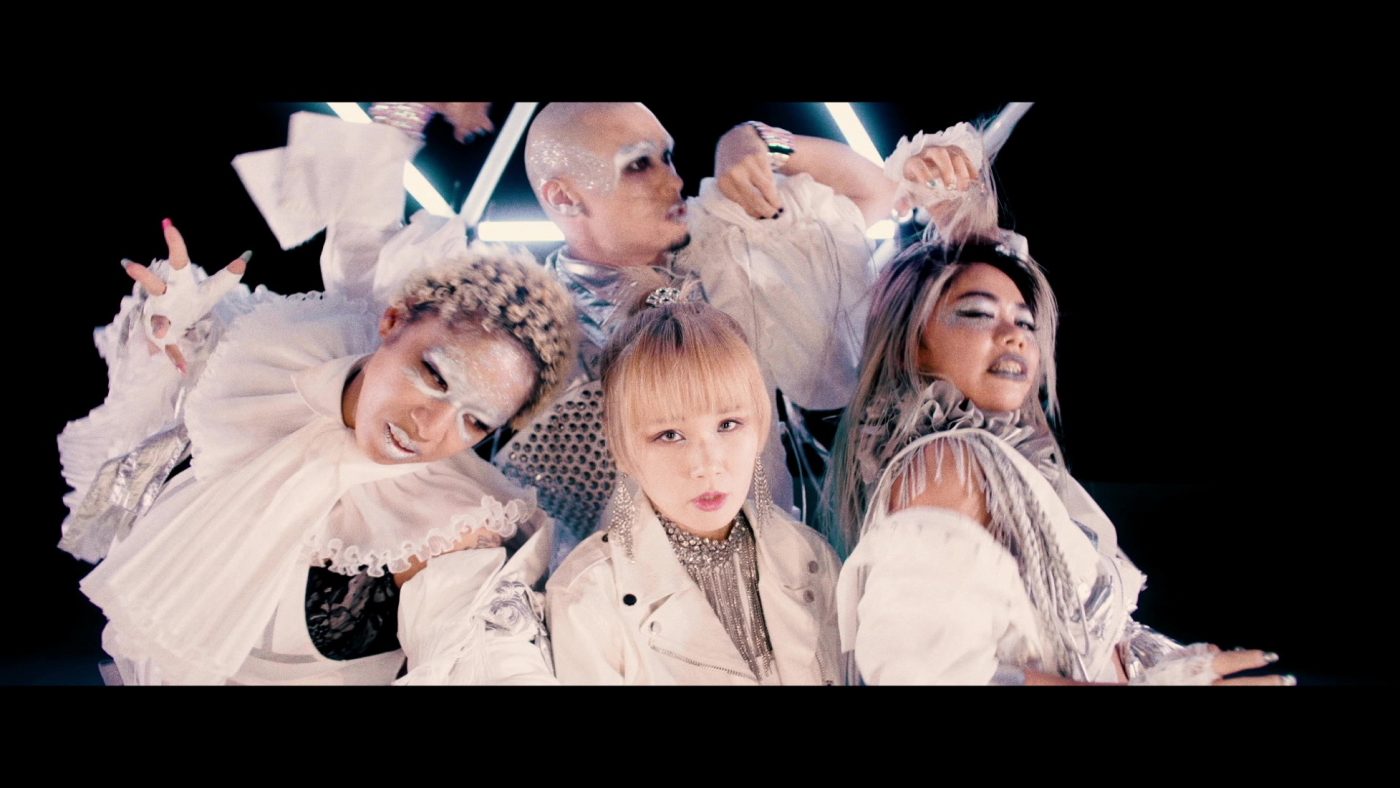 Reol、新曲「赤裸裸」MVのプレミア公開決定！ 「召しませ見せ物」 - 画像一覧（2/2）
