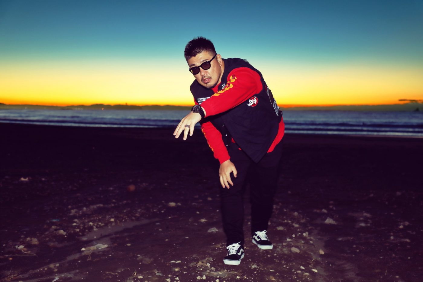 RED RICE、ソロプロジェクト初のEP『REDHUNDRED』がリリース！ 自身が出演する「R元年」MVも公開