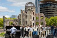 AI、G7サミット期間中の広島にて、平和への願いを込めて「アルデバラン」などを歌唱 - 画像一覧（10/11）