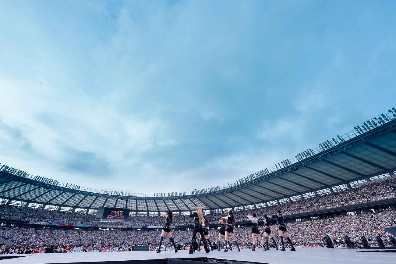 【レポート】TWICE、約22万人を魅了したワールドツアー日本公演最終日が大盛況！ 追加公演の発表にファン歓喜 - 画像一覧（1/16）