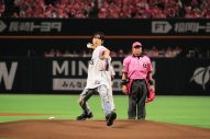 INI・池﨑理人、福岡PayPayドームで始球式に登板！ 試合後INIメンバーが新曲「FANFARE」披露 - 画像一覧（1/7）