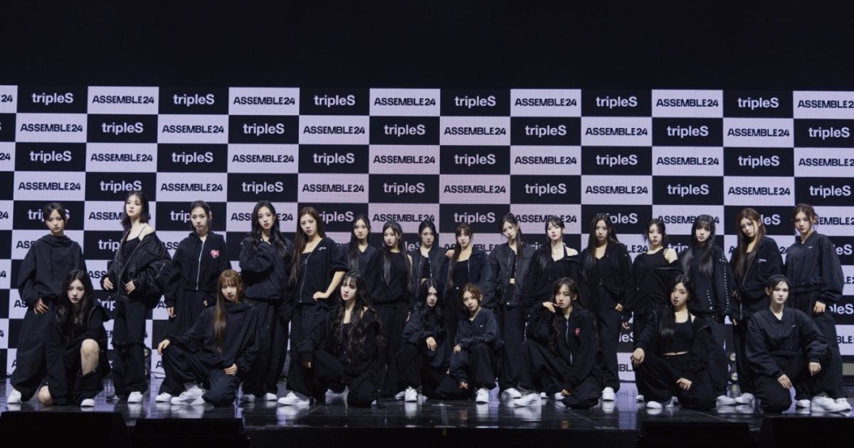 tripleS、K-POP女性グループ最多人数24人の完全体で初のショーケース