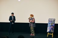 【レポート】Vaundy初の映画「先行応援上映」に本人がサプライズ登場！「本物のほうもすごいから、映画館で予習してライブに来てください！」 - 画像一覧（1/6）