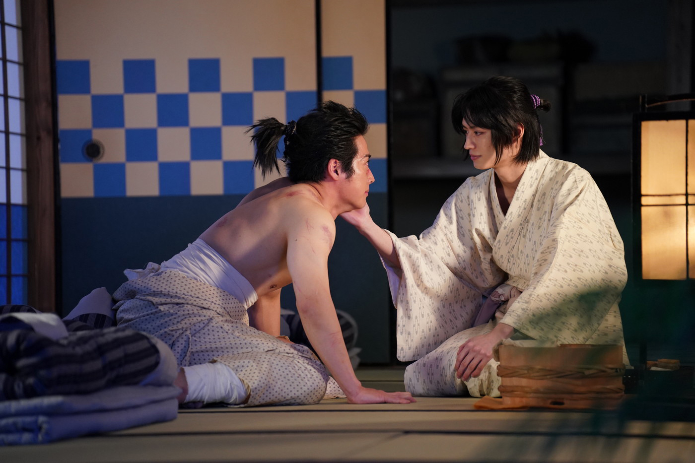 杢代和人（原因は自分にある。）演じる新之丞がとらわれの身に！ドラマ『君とゆきて咲く～新選組青春録～』第4話放送 - 画像一覧（4/23）