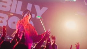 BILLY BOO、TVアニメ『謎解きはディナーのあとで』EDテーマ「ラプソディ」のライブ映像公開