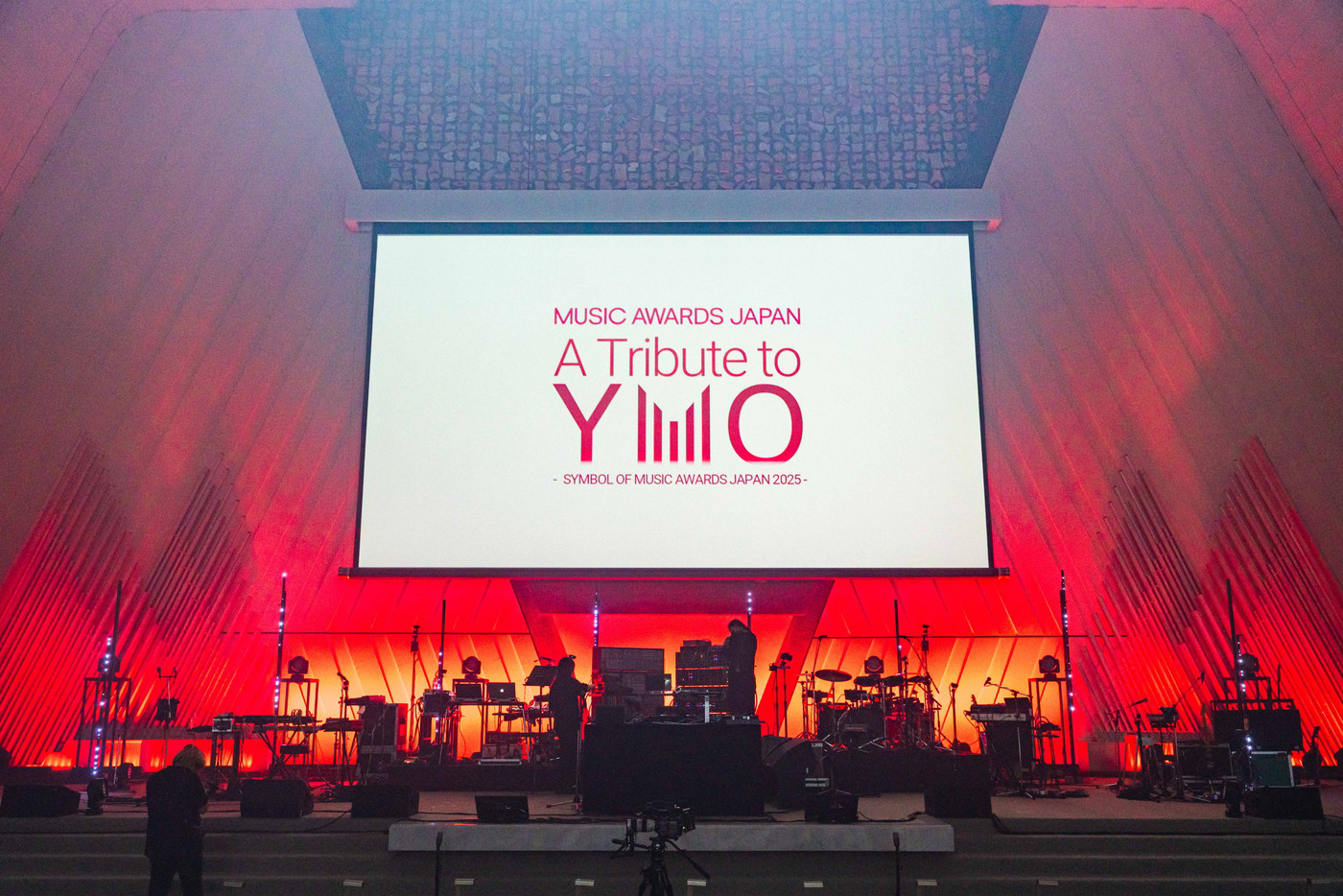 【ライブレポート】山口一郎、岡村靖幸らYMOをリスペクトするアーティストが集結！『A Tribute to YMO』のレポート到着