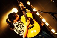 竹内アンナ、“音楽と一体になって遊ぶ楽しさ”に満ち溢れたステージでファンを魅了 - 画像一覧（1/6）