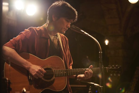 座席数わずか25席！ 森山直太朗、思い出の地・吉祥寺で20周年記念ツアー初日公演を弾き語りにて開催