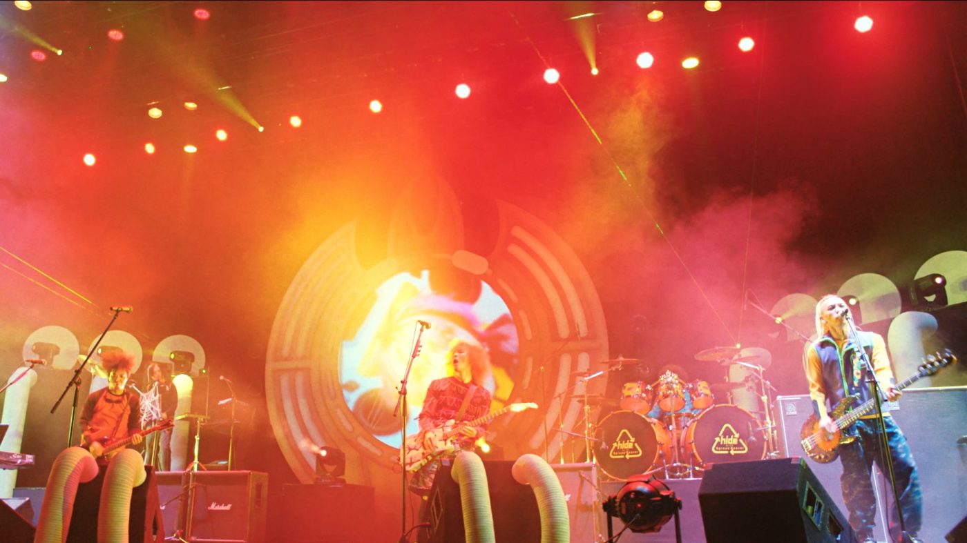 映画『TELL ME ～hideと見た景色～』より、場面写真10点が一挙解禁 - 画像一覧（11/13）