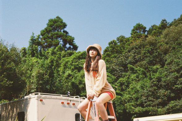 kiki vivi lily、『Mステ』YouTube企画「Spotlight」で「Lazy」をパフォーマンス