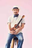 サザンオールスターズ・関口和之、ウクレレ仲間と作り上げたアルバム『FREE-UKES』を発売