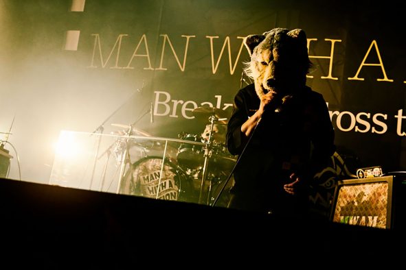 MAN WITH A MISSION、全国ツアーが広島で開幕！「カカッテキテヤッテクダサイ！」