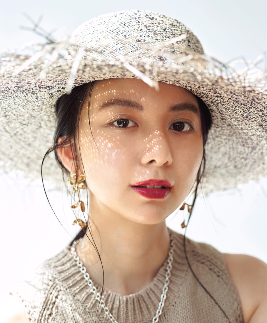 上白石萌歌、『美的』8月号で大胆イメチェン