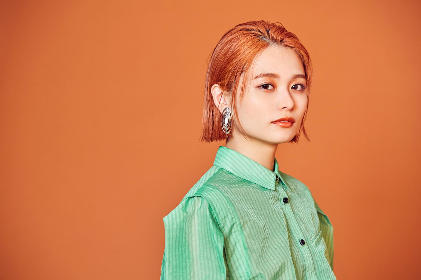 足立佳奈、Tani Yuukiとのコラボ楽曲。「ゆらりふたり」というワードが象徴する耳触りと歌詞のリアルな世界観 - 画像一覧（3/10）