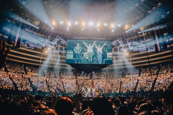 Saucy Dog、初の大阪城ホール公演が大盛況！「すごく幸せな空間に包まれたライブだと思いました」