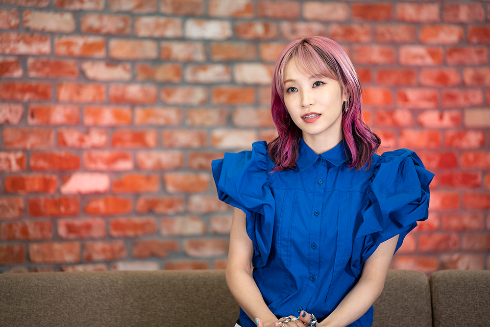 LiSA、新曲「一斉ノ喝采」がABEMA・テレビ朝日 W杯 カタール 2022 番組公式テーマソングに決定 - 画像一覧（4/9）