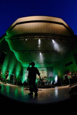 NEE、PEOPLE 1出演の『BLT LIVE BOOSTER vol.2』ライブレポート到着