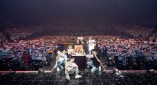 180分超え全31曲！ iKON、3年半ぶりのソウル公演にファン熱狂 - 画像一覧（2/8）