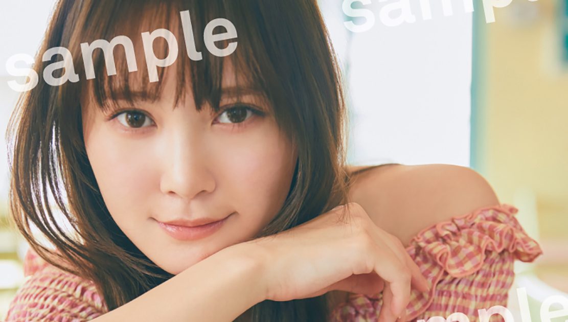 日向坂46・加藤史帆、1st写真集『#会いたい』の書店限定特典ポスト