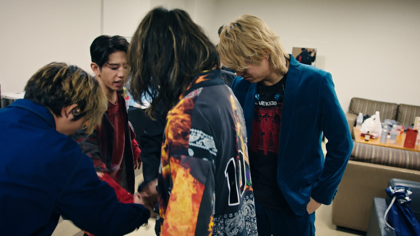 ONE OK ROCK、満員の東京ドームでTAKAが熱唱する“アサヒスーパードライ”新CM完成 - 画像一覧（6/8）