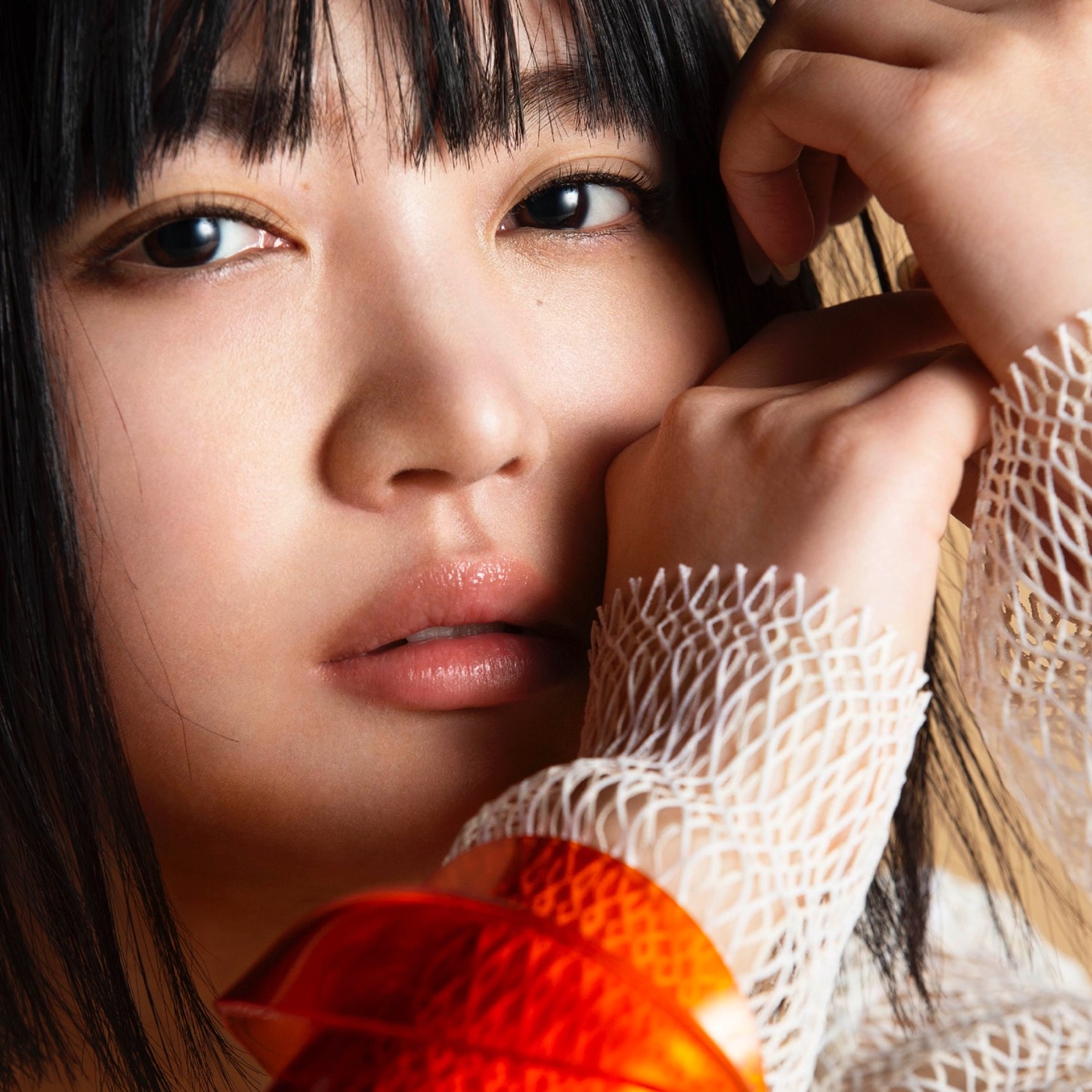 柏木ひなた、エビ中卒業後初リリースとなるソロデビュー曲「From Bow To Toe」のジャケット写真解禁