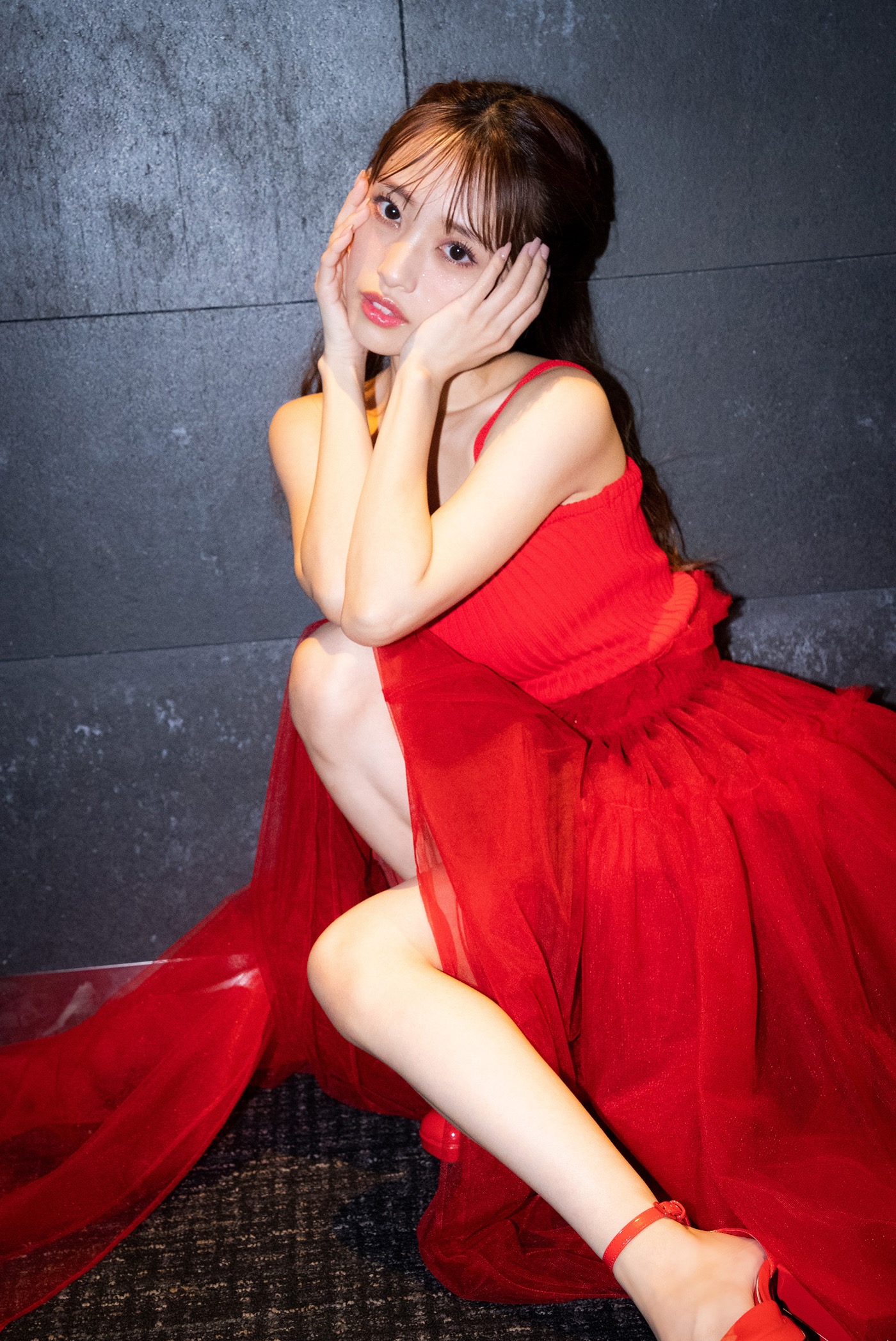 AKB48・向井地美音、ファースト写真集『胸騒ぎの正体』発売決定！「最初で最後の一冊の気持ちで、かなり気合を入れて臨みました」