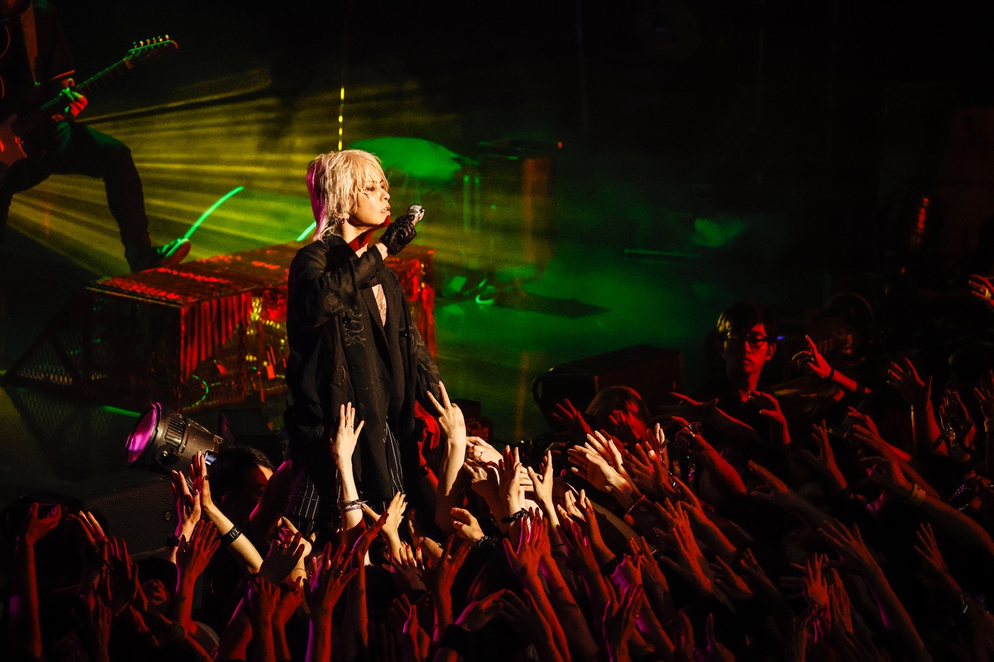 【レポート】HYDE、『HYDE LIVE 2023』初日のオフィシャルレポートが到着！「ヤバいね、アガる！」 - 画像一覧（1/3）