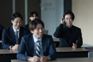 【レポート】“誘拐犯”亀梨和也VS“最恐の敵”渡部篤郎！ドラマ『ゲームの名は誘拐』初対面の緊迫対峙シーンの撮影現場レポート公開 - 画像一覧（2/4）