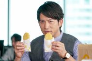 岡田准一＆山田杏奈が“朝マック”新TVCMで再共演！「これが禁断のおいしさってやつですよ」「その手があったか！」 - 画像一覧（20/29）