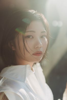 乃木坂46・中西アルノ『blt graph.vol.103』表紙＆巻頭に登場し、唯一無二の存在感を発揮