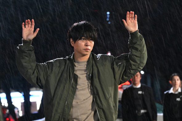 櫻井翔主演ドラマ『放送局占拠』場面写真4枚公開！あらたな映像＆初回放送のあらすじも解禁