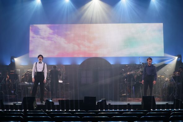 ミュージカル『ピピン』主演・森崎ウィン、初演時ピピン役・城田優との歌唱映像が初公開