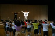 EXILE TETSUYA、「おやすみダンス・おはようダンス」で児童に「眠育」特別授業 - 画像一覧（3/7）