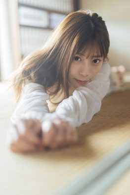日向坂46・東村芽依、『blt graph. vol.69』表紙巻頭に登場
