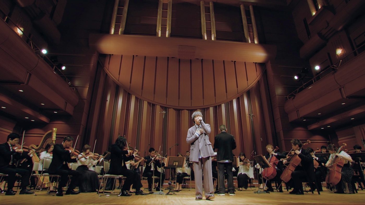 三浦大知、総勢59名のオーケストラとともに「燦燦」を歌唱した“1曲だけの贅沢ライブ”映像を公開 - 画像一覧（1/1）