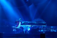YOSHIKI、『THE MUSIC DAY』で魅せた“三刀流”パフォーマンスに大反響 - 画像一覧（13/13）