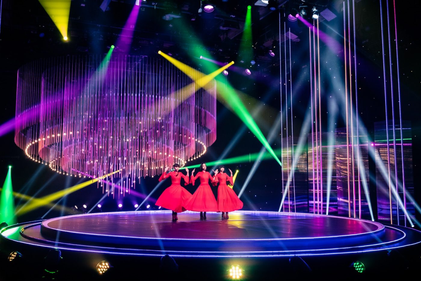 Perfume、『SONGS』に登場。歴代の紅白映像で迫力あるステージを振り返る