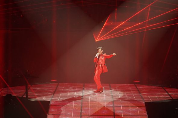 藤井フミヤ、還暦ライブが大盛況！ ゲストに、ヒロミ、木梨憲武、水谷豊も登場