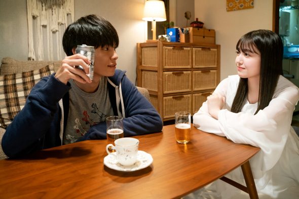 乃木坂46・久保史緒里がウブでピュアな幽霊を演じる映画『左様なら今晩は』公開日決定