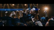 郷ひろみ、50周年記念シングル「ジャンケンポンGO!!」MVで“初めてのダイブ”を体験 - 画像一覧（2/2）