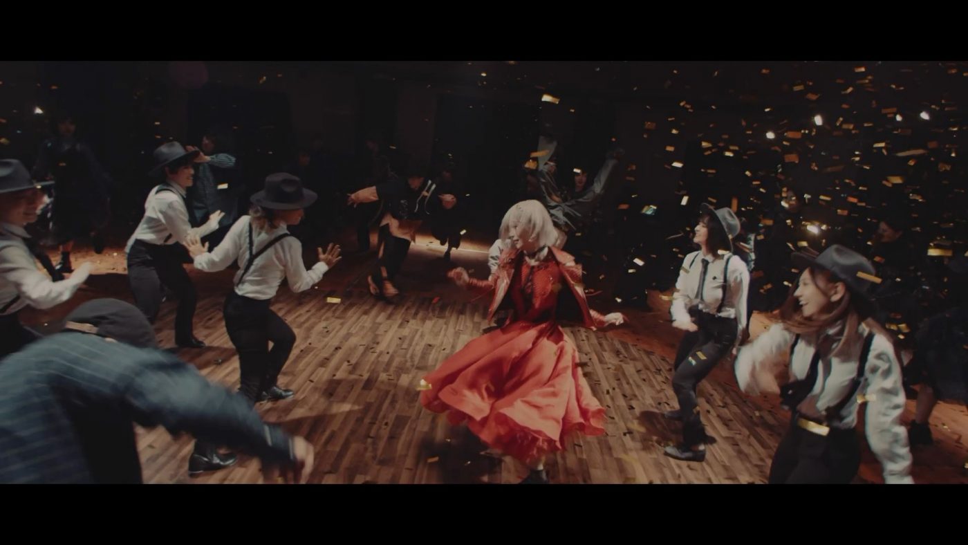 ReoNa、かつてないほど“ダンス”を全面に押し出した意欲作「シャル・ウィ・ダンス？」MV公開 - 画像一覧（5/8）