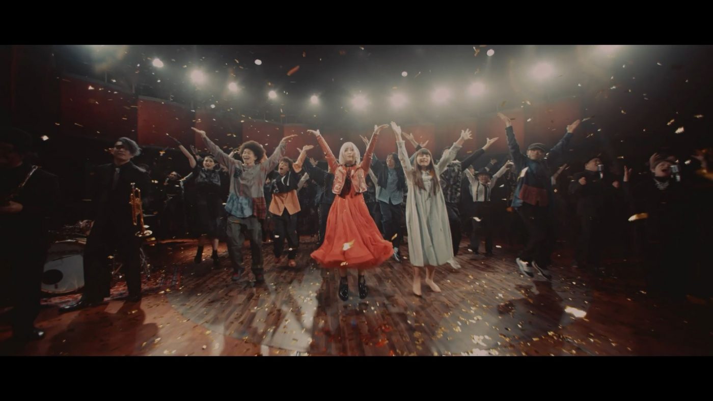 ReoNa、かつてないほど“ダンス”を全面に押し出した意欲作「シャル・ウィ・ダンス？」MV公開 - 画像一覧（4/8）