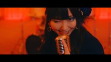 halca、新曲「あれこれドラスティック feat. 鈴木愛奈」MVを公開 - 画像一覧（6/6）
