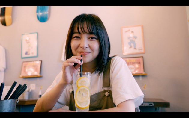 松室政哉、純愛サマーソング「いい感じ」のMVを公開。主人公は花柳のぞみ